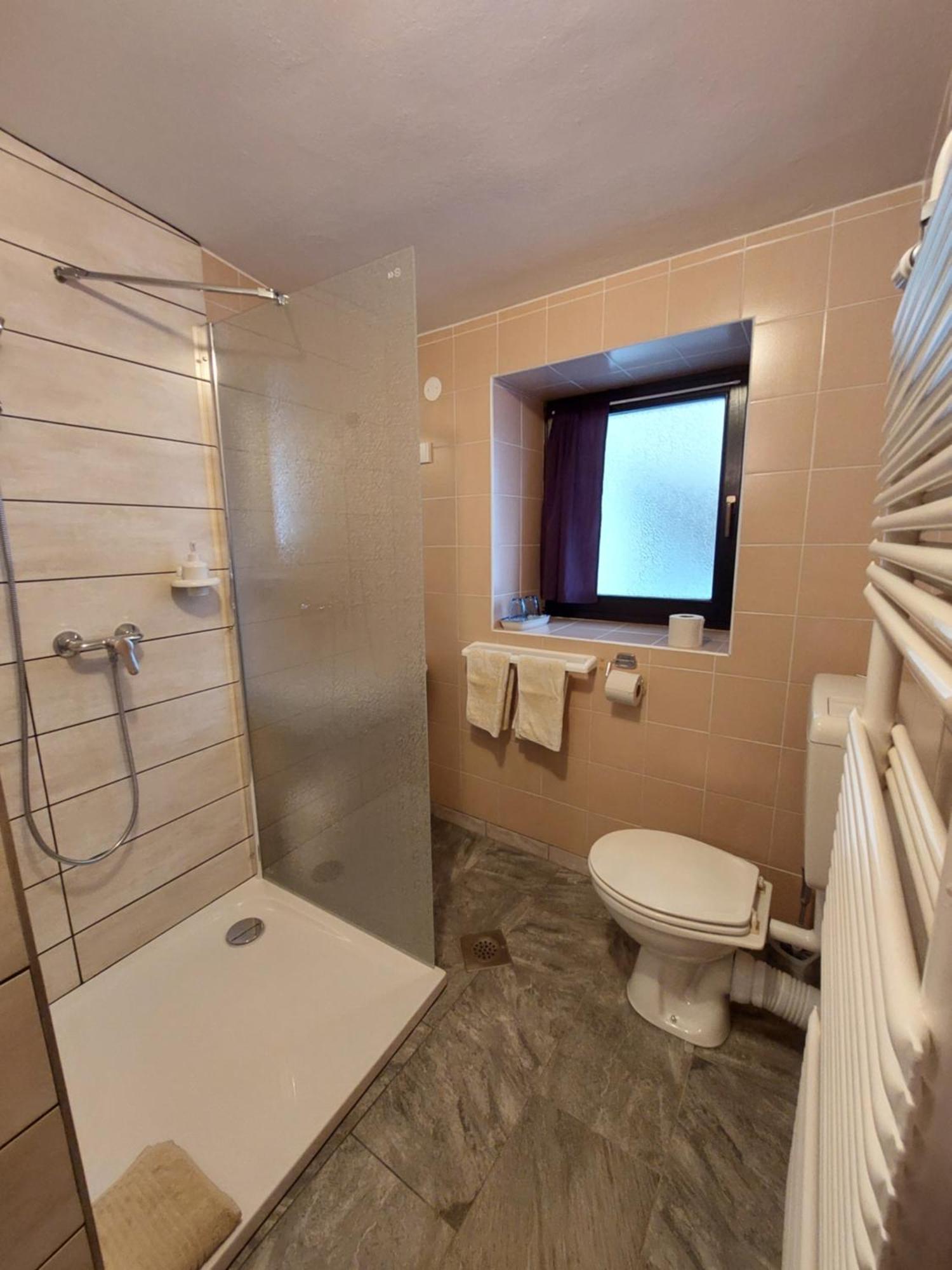Apartment Carli-Jurc โคบาริด ภายนอก รูปภาพ